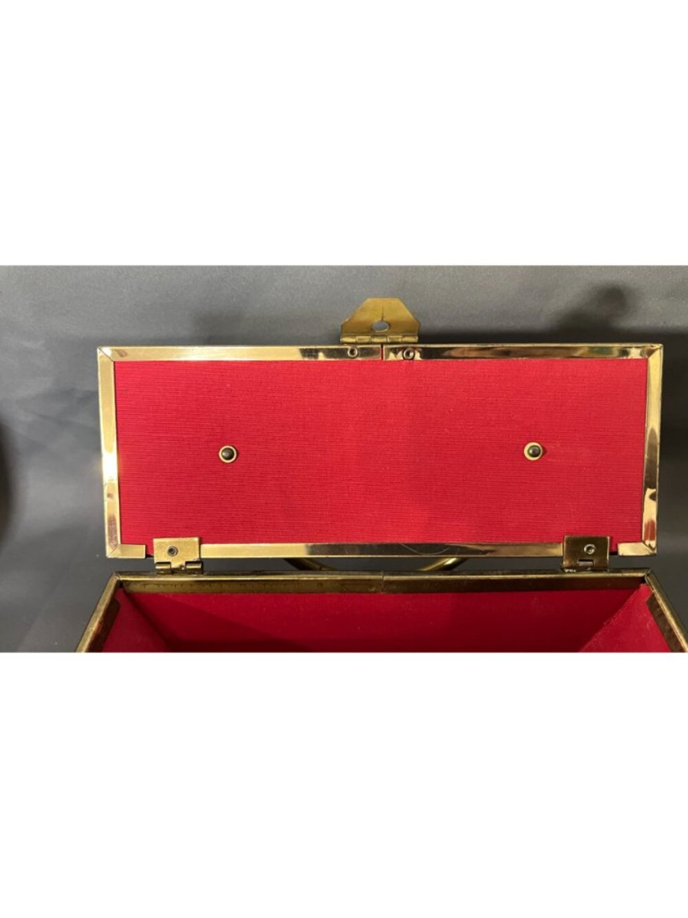Woven Brass Metallic Box Purse With Red Lined Interior & Handle - Picture 5 of 11